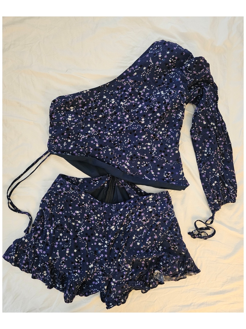 Lovers + Friends Mayer Romper - Picture 2 of 7